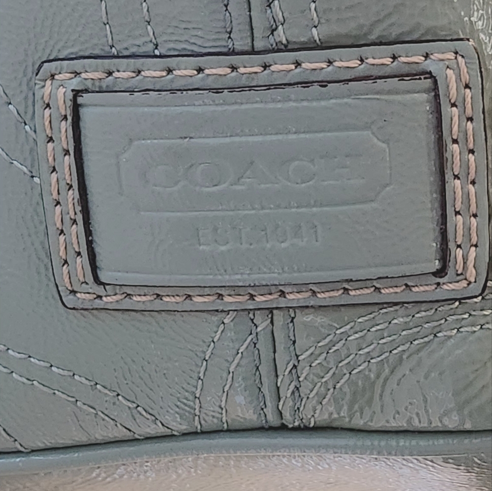 Coach Carry All Signature Tote Vintage 2011 GREAT CONDITION - Picture 4 of 9